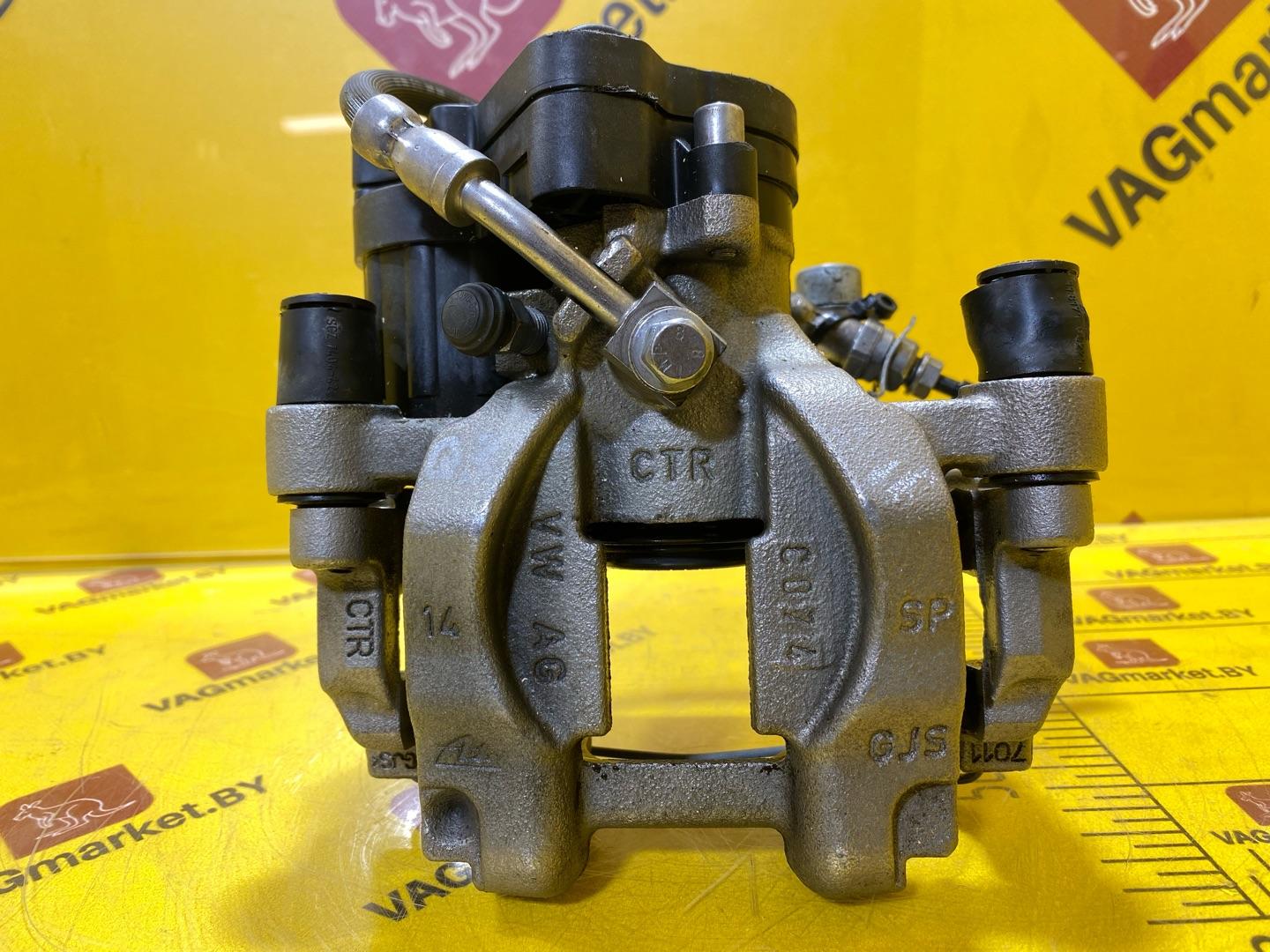 суппорт задний правый Audi Q3 F3 2021, 2.0 л., бензин, 3Q0615424E
