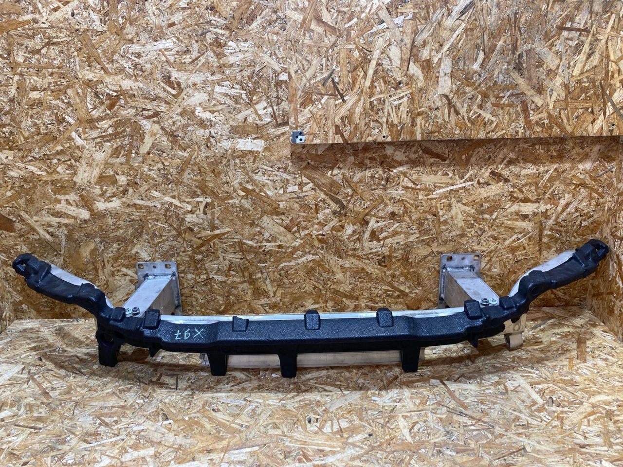 усилитель бампера переднего Audi Q5 FY 2018, 2.0 л., дизель, 80A807113E, 80A807550B - фото №1