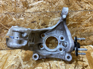 кулак поворотный правый Volkswagen Passat B7 2014, 2.0 л., дизель, 3C0407254F