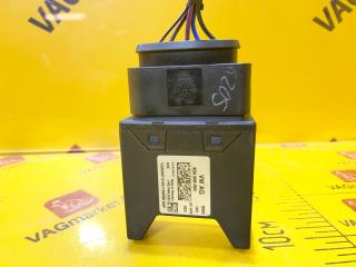 реле бензонасоса Volkswagen Tiguan 2 поколение [рестайлинг] 2021, 2.0 л., бензин, 3Q0906093