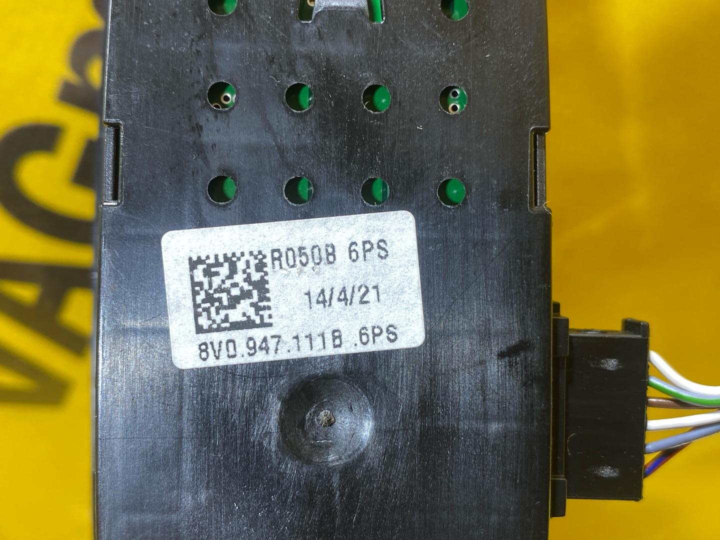 фонарь салона (плафон) Audi Q3 F3 2021, 2.0 л., бензин, 8V0947111B - фото №8