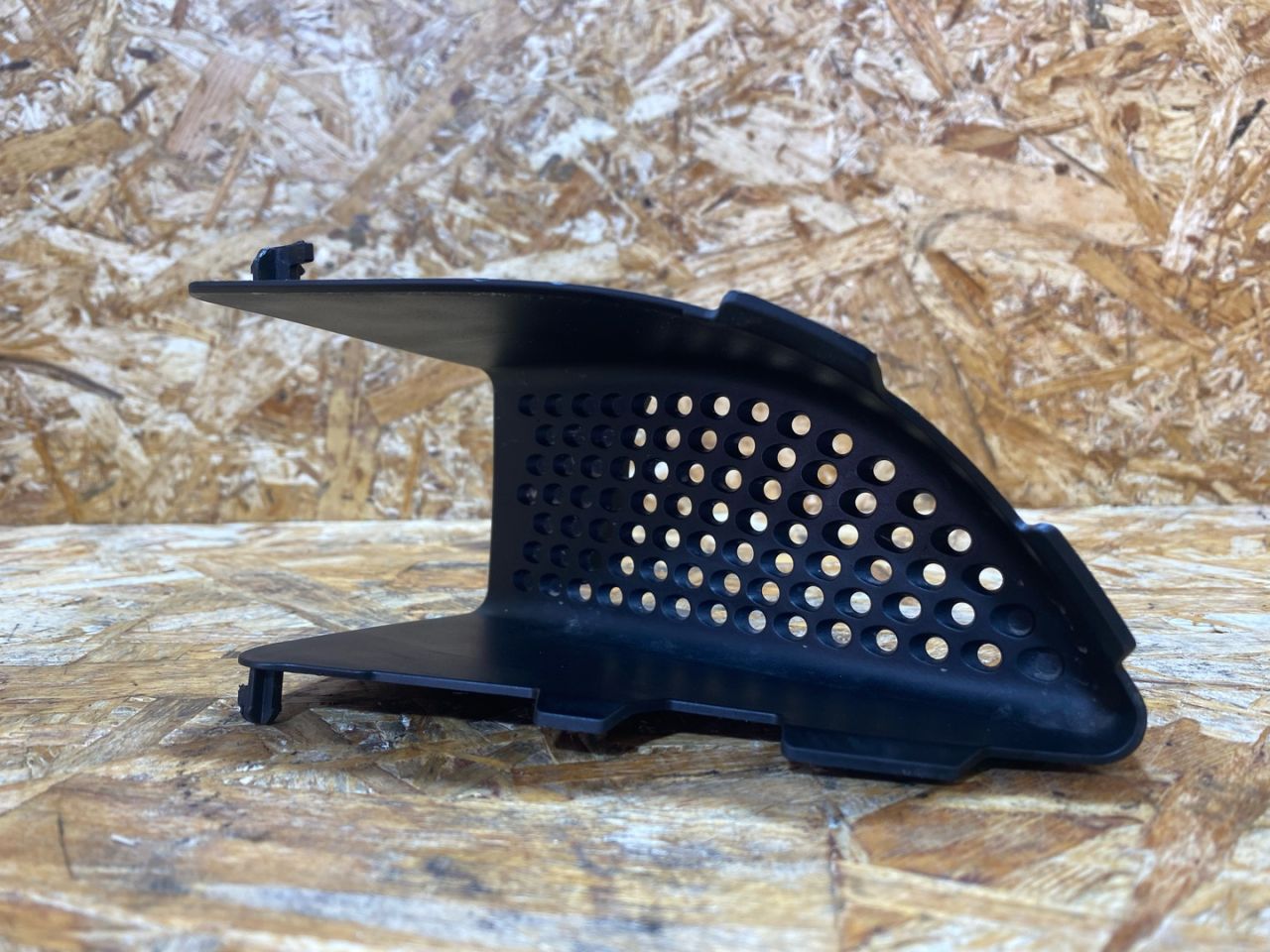 воздуховод Porsche Macan 1 поколение 2016, 3.0 л., дизель, 95B121699F - фото №1