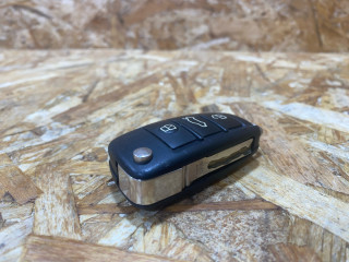 ключ Audi A3 8V 2015, 1.4 л., бензин, 8V0837220D