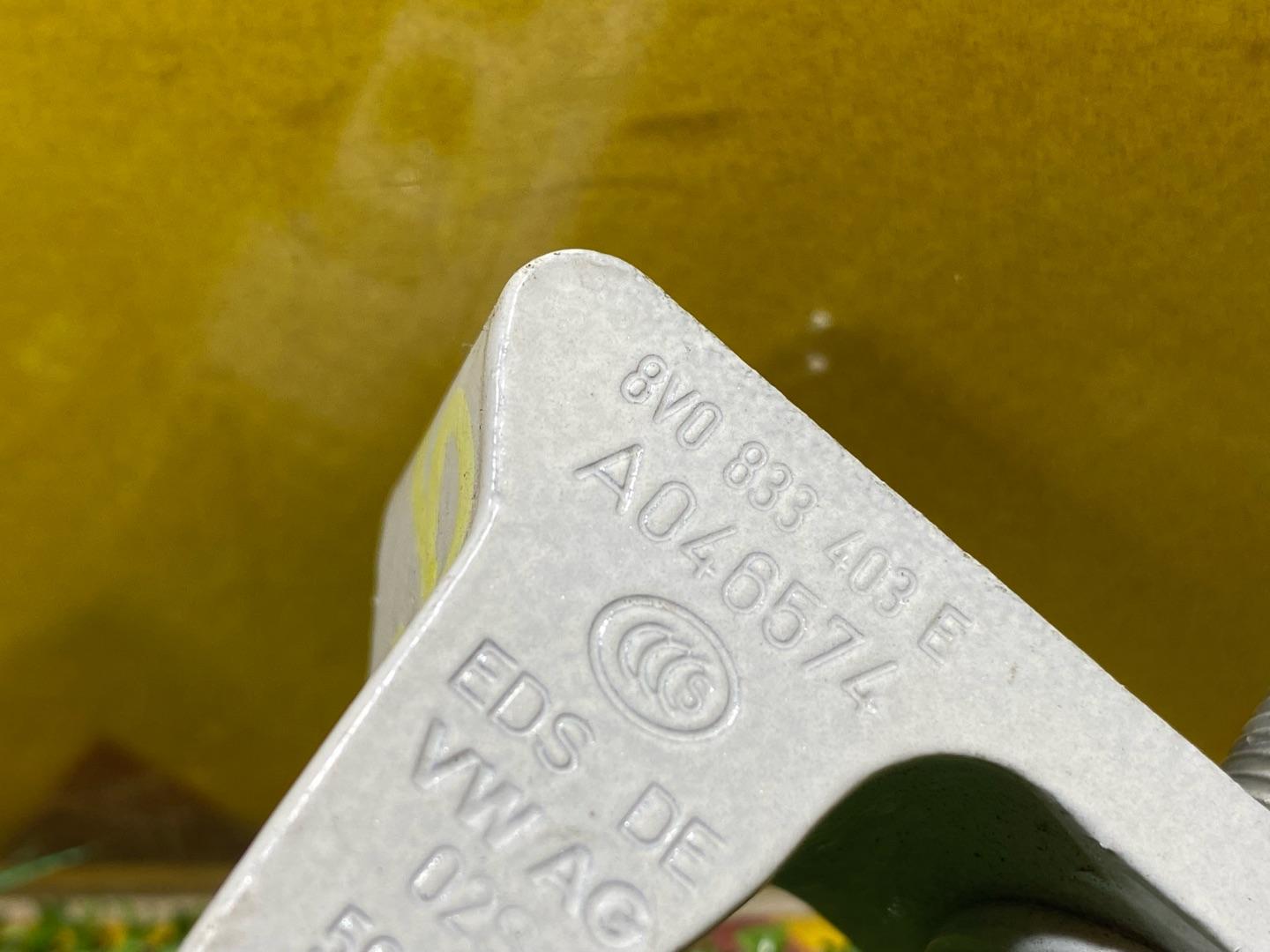 петля двери Audi Q3 Sportback F3 2021, 2.0 л., бензин, 8V0833403E - фото №8