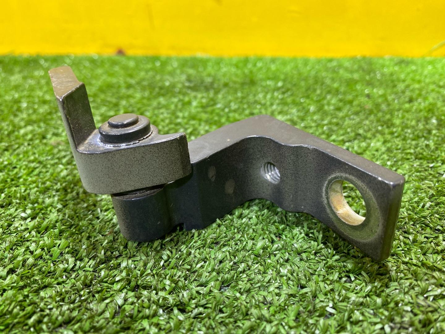 петля двери Audi Q3 F3 2023, 2.0 л., бензин, 8W0833404A - фото №4