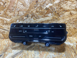 блок управления печки / климат-контроля Volkswagen T-Roc 1 поколение [рестайлинг] 2024, 2.0 л., бензин, 2GA907044A