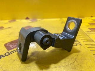 петля двери Audi Q3 8U 2012, 2.0 л., бензин, 8X0831404B