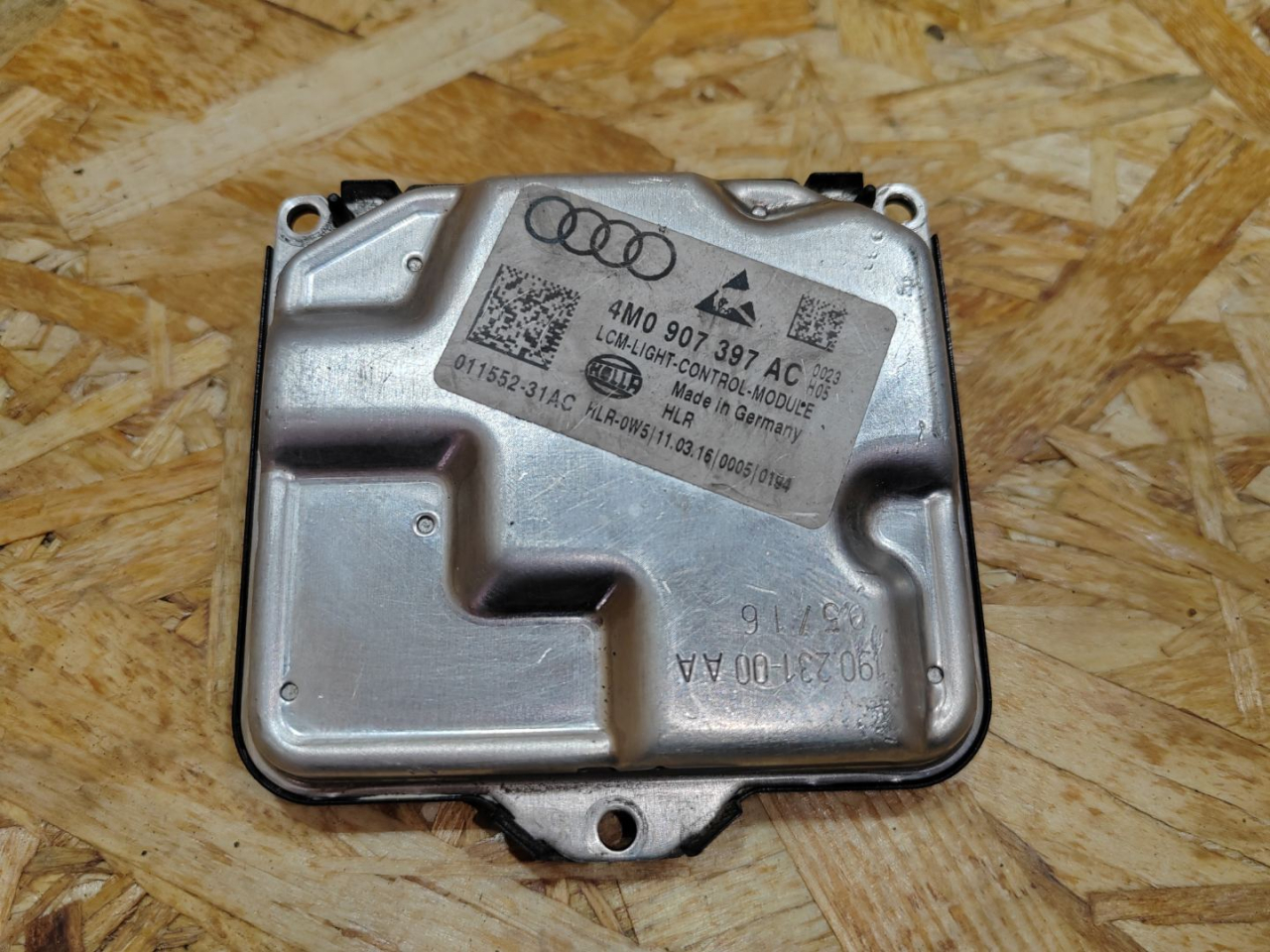 блок управления светом Audi A4 B9 2016, 2.0 л., бензин, 4M0907397AC - фото №1