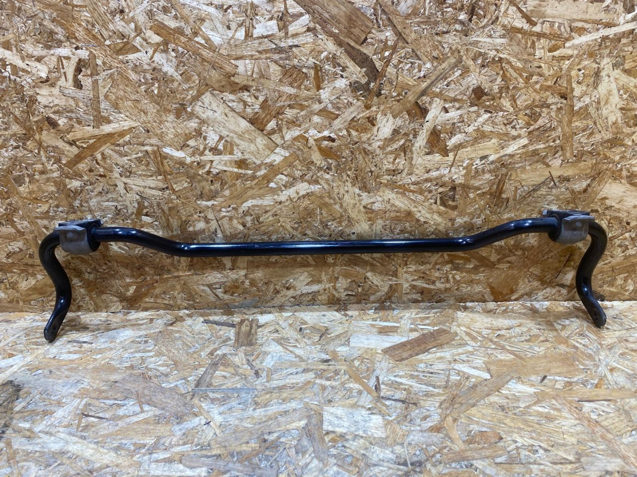 стабилизатор подвески задний Volkswagen Passat B8 2016, 2.0 л., дизель, 5Q0511305BA - фото №1