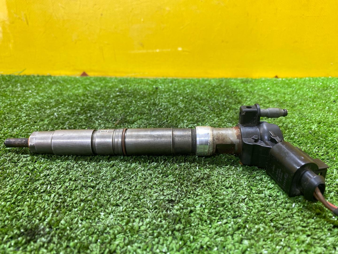 форсунка Volkswagen Amarok 1 поколение 2H 2012, 2.0 л., дизель, 03L130277C - фото №2