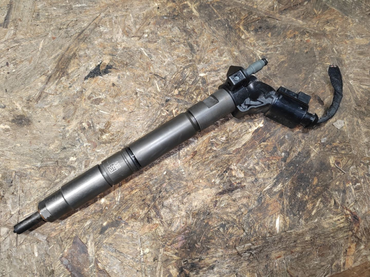 форсунка Volkswagen Touareg 3 поколение 2019, 3.0 л., дизель, 059130277FC - фото №1