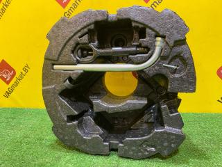 ящик под инструменты Skoda Octavia 3 поколение (A7) 2016, 1.8 л., бензин, 5E0012115H