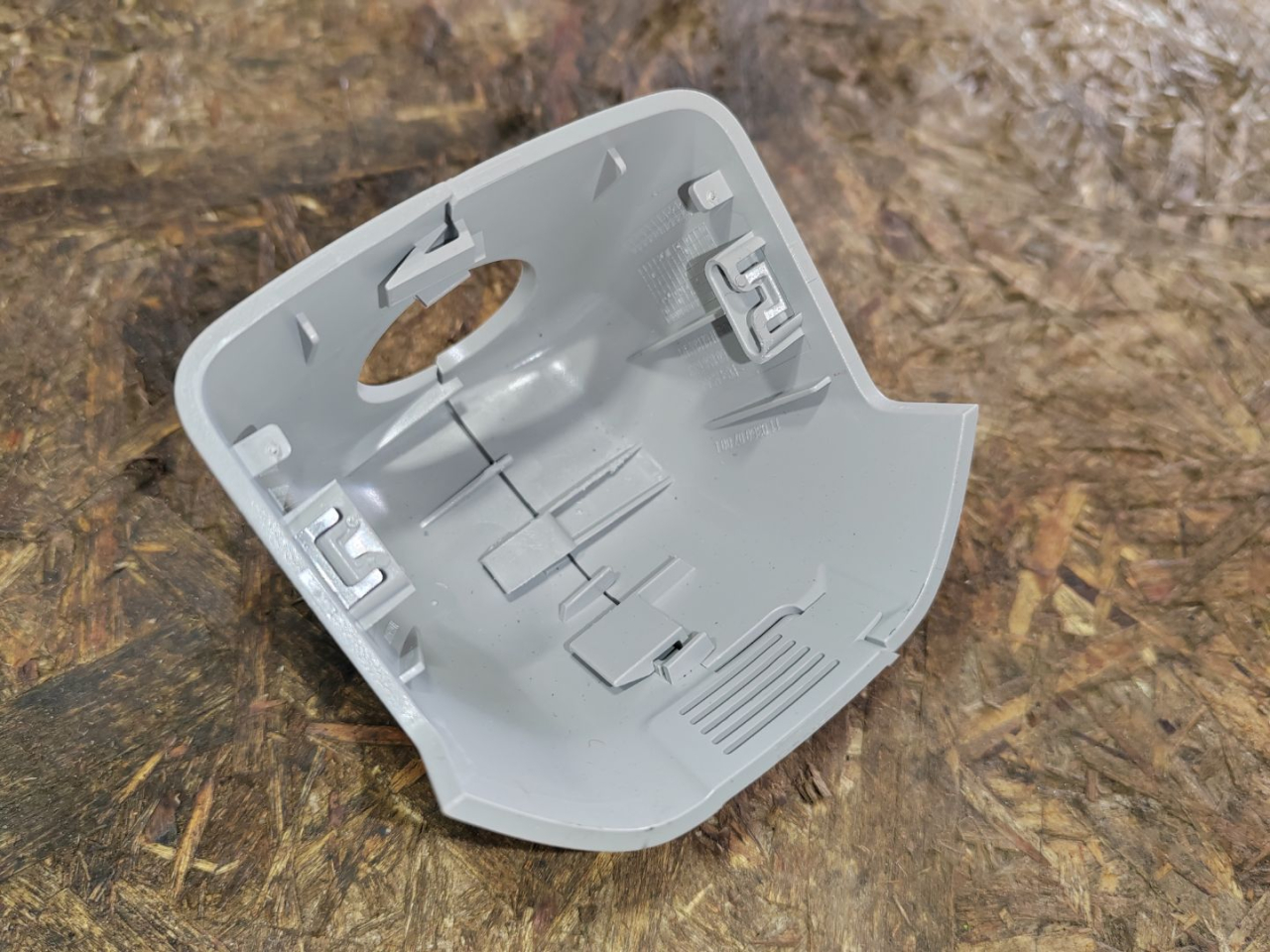 накладка зеркала внутреннего Skoda Karoq 1 поколение 2019, 1.5 л., бензин, 3G0858634, 3G0858633 - фото №1