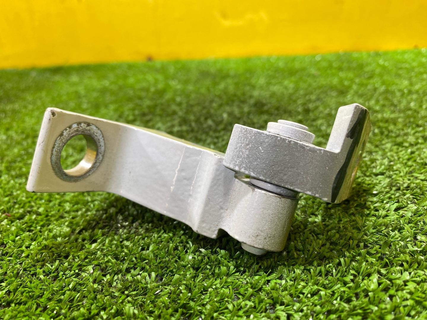 петля двери Audi Q3 Sportback F3 2021, 2.0 л., бензин, 8V5833403C - фото №4