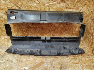 воздуховод (дефлектор) радиатора Porsche Macan 1 поколение 2016, 3.0 л., дизель, 95B121707H