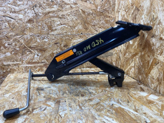 домкрат Audi Q7 4L [рестайлинг] 2010, 3.0 л., дизель, 7L0011031G