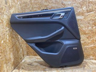 обшивка двери задняя левая Porsche Macan 1 поколение 2016, 3.0 л., дизель, 95B867305M