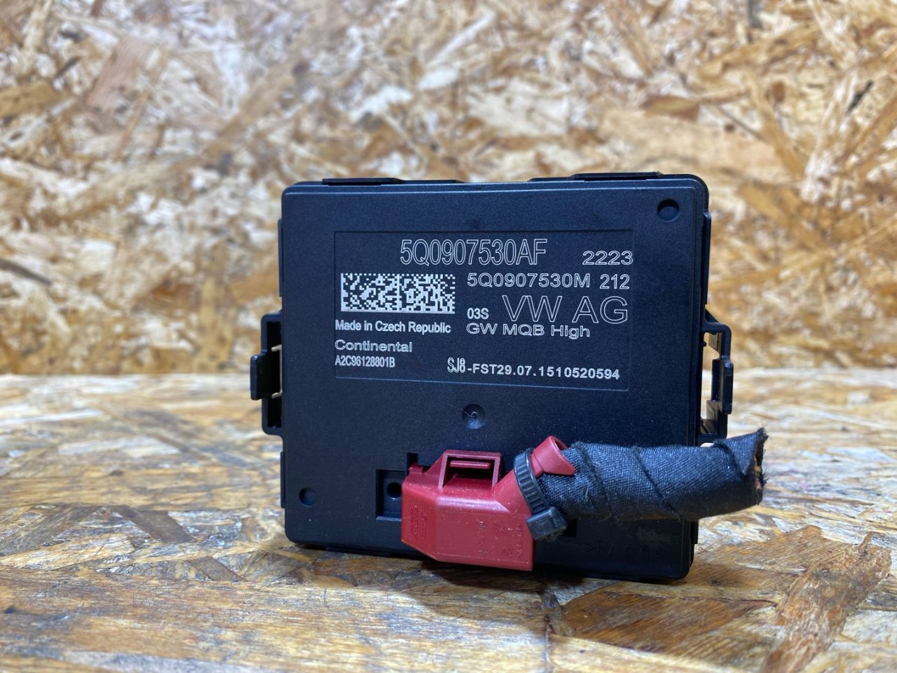 диагностический интерфейс Volkswagen Passat B8 2016, 2.0 л., дизель, 5Q0907530AF - фото №1