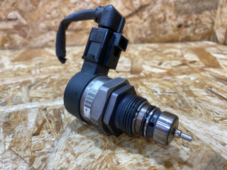 pегулятор давления топлива Volkswagen Passat B7 2014, 2.0 л., дизель, 057130764AB