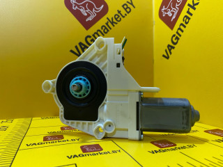 моторчик стеклоподъемника задний правый Audi Q7 4L [рестайлинг] 2014, 3.0 л., дизель, 8K0959802A