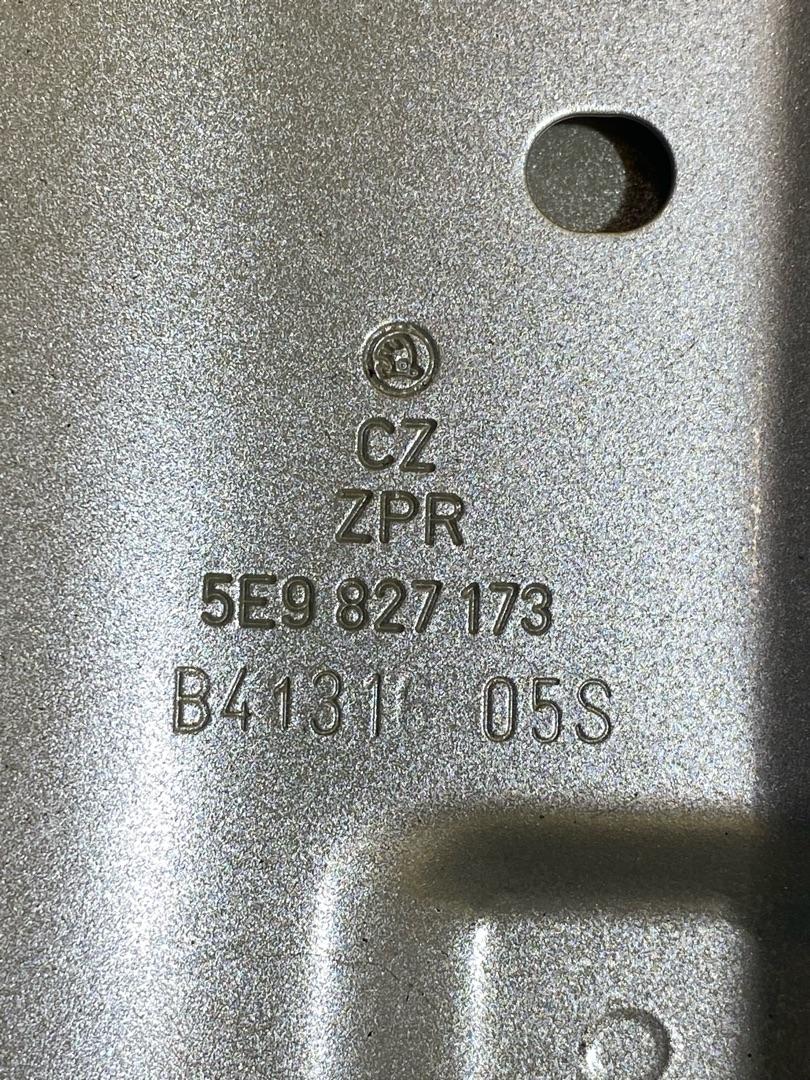 крышка багажника (дверь 3-5) Skoda Octavia 3 поколение (A7) 2016, 1.8 л., бензин, 5E9827023C - фото №16
