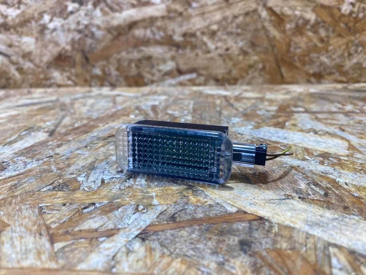 фонарь салона (плафон) Audi Q5 FY 2018, 2.0 л., дизель, 4E0947415 - фото №1