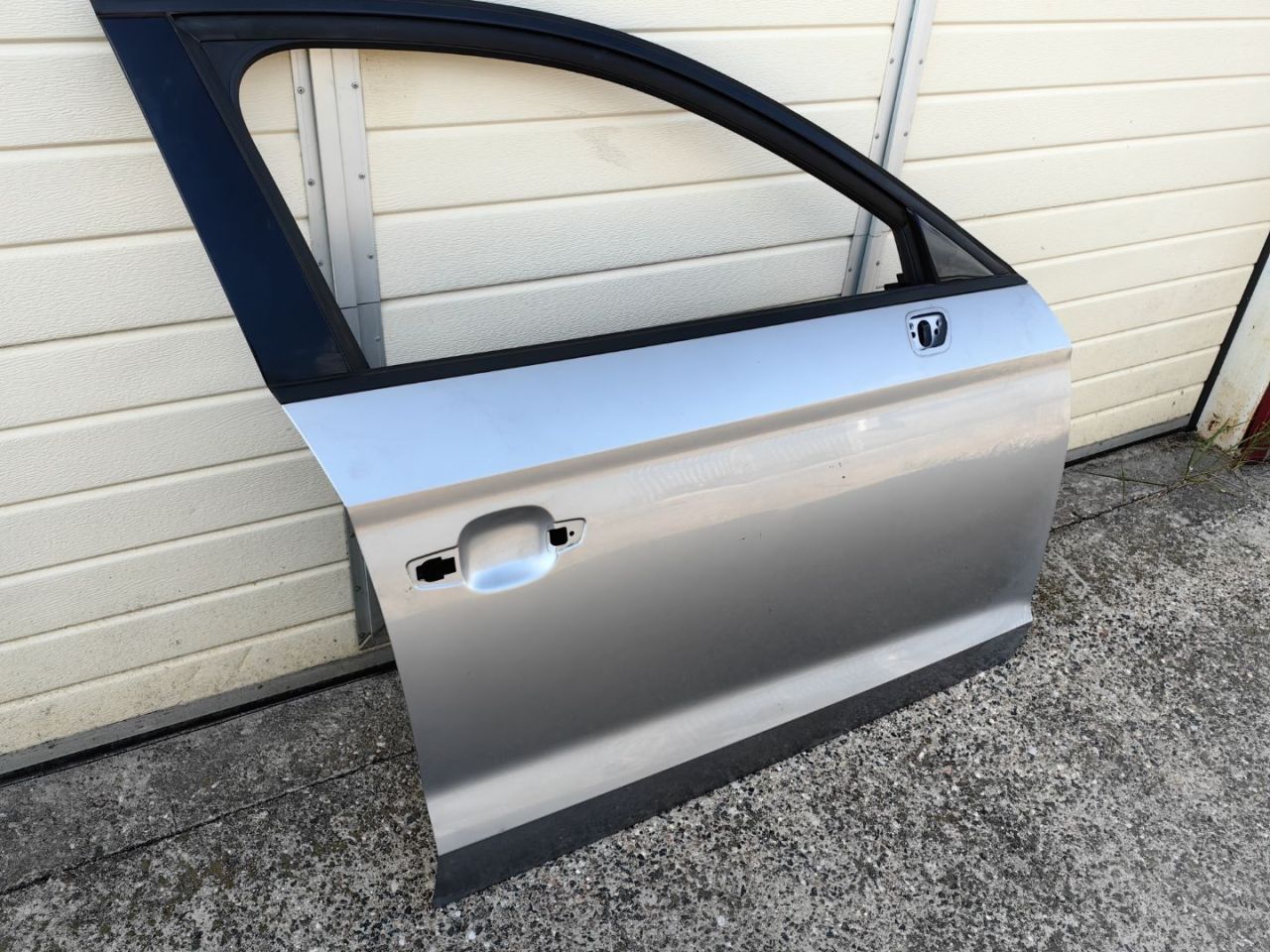 дверь передняя правая Audi A3 8V 2015, 1.4 л., бензин, 8V5831052B - фото №1