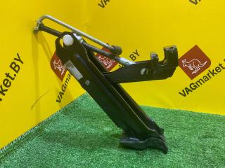 домкрат Volkswagen Caddy 4 поколение 2018, 2.0 л., дизель, 2K0011031H