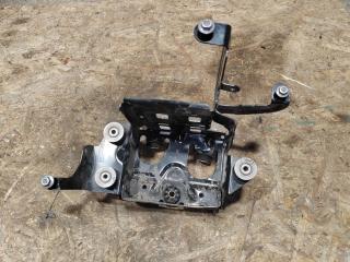 кронштейн насоса пневмоподвески Volkswagen Touareg 3 поколение 2019, 3.0 л., дизель, 4M0698999C