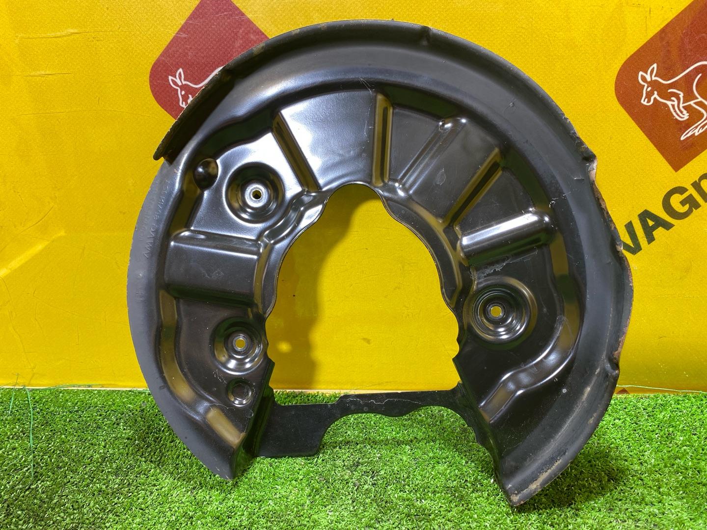 защитный кожух тормозного механизма Audi Q3 Sportback F3 2021, 2.0 л., бензин, 5Q0615612S
