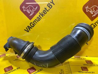 патрубок воздушного фильтра Skoda Octavia 3 поколение (A7) 2016, 1.8 л., бензин, 5Q0129654P