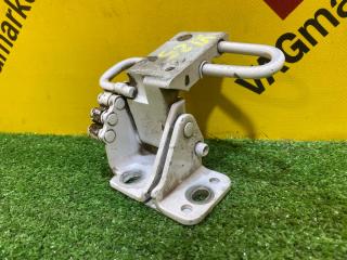 петля двери Volkswagen Caddy 4 поколение 2016, 1.4 л., бензин, 1T0831412C