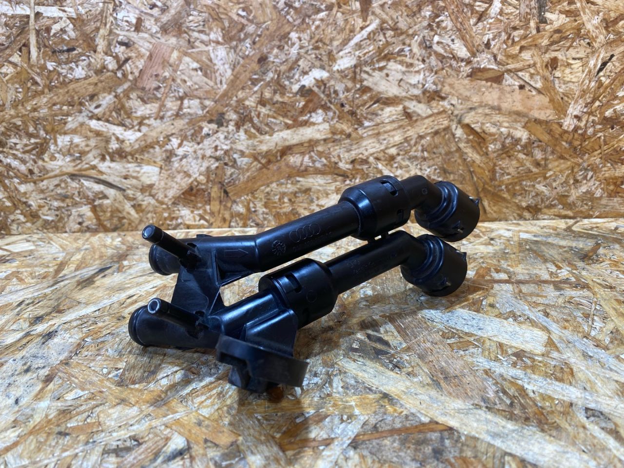 трубка охлаждающей жидкости Audi Q5 FY 2018, 2.0 л., дизель, 04L122157AC - фото №1