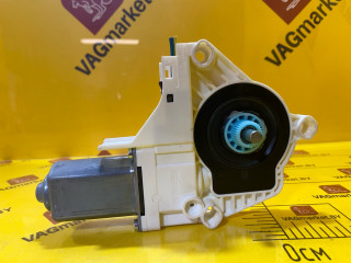 моторчик стеклоподъемника задний левый Audi Q7 4L [рестайлинг] 2014, 3.0 л., дизель, 8K0959801A