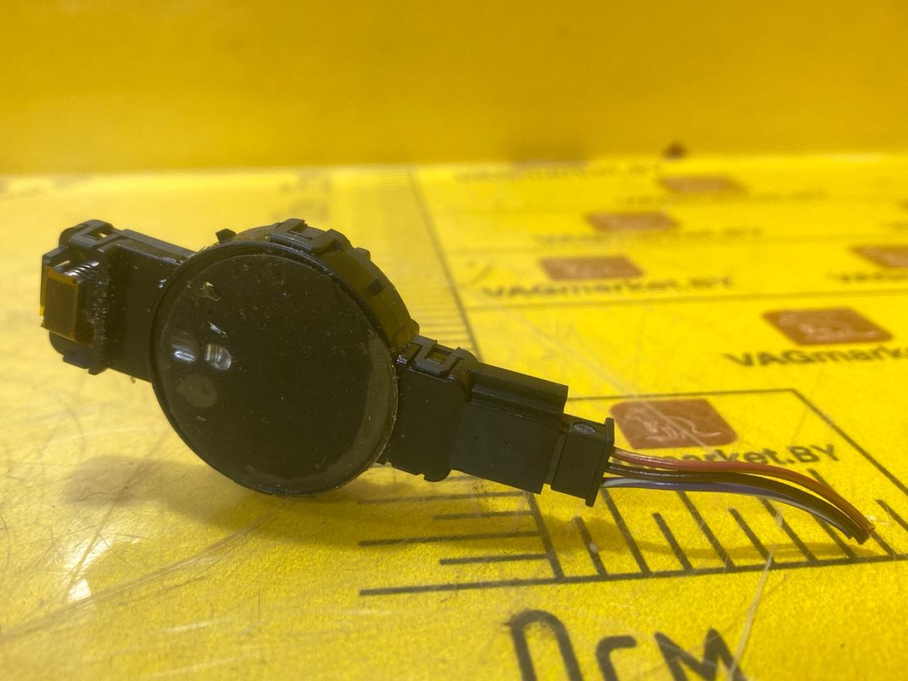 датчик дождя Audi Q3 8U 2012, 2.0 л., бензин, 8U0955559B - фото №1