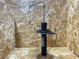 амортизатор передний правый Porsche Macan 1 поколение 2016, 3.0 л., дизель, 95B413031G