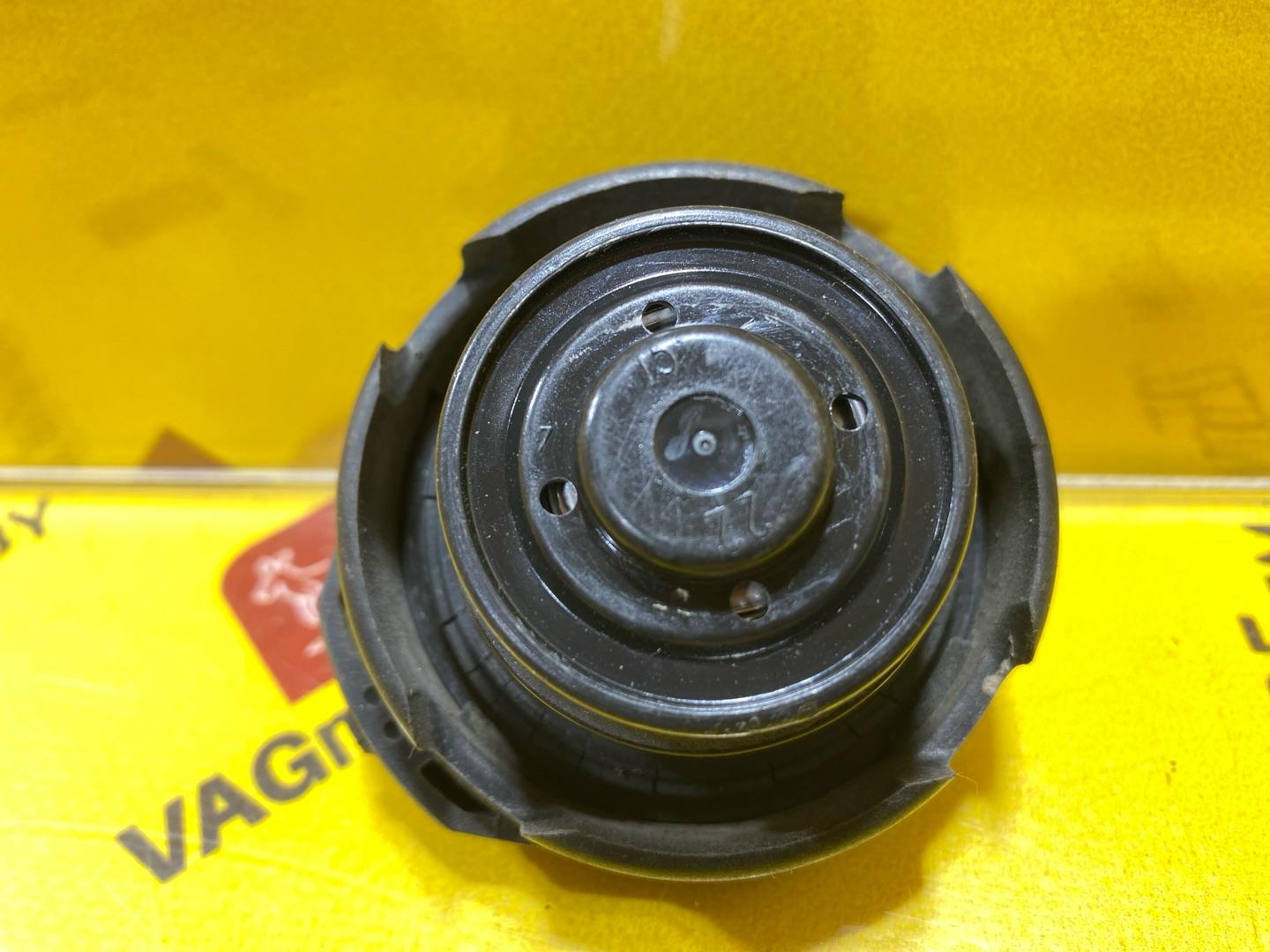 корпус топливного фильтра Volkswagen Caddy 4 поколение 2016, 1.4 л., бензин, 1J0201553AK - фото №3