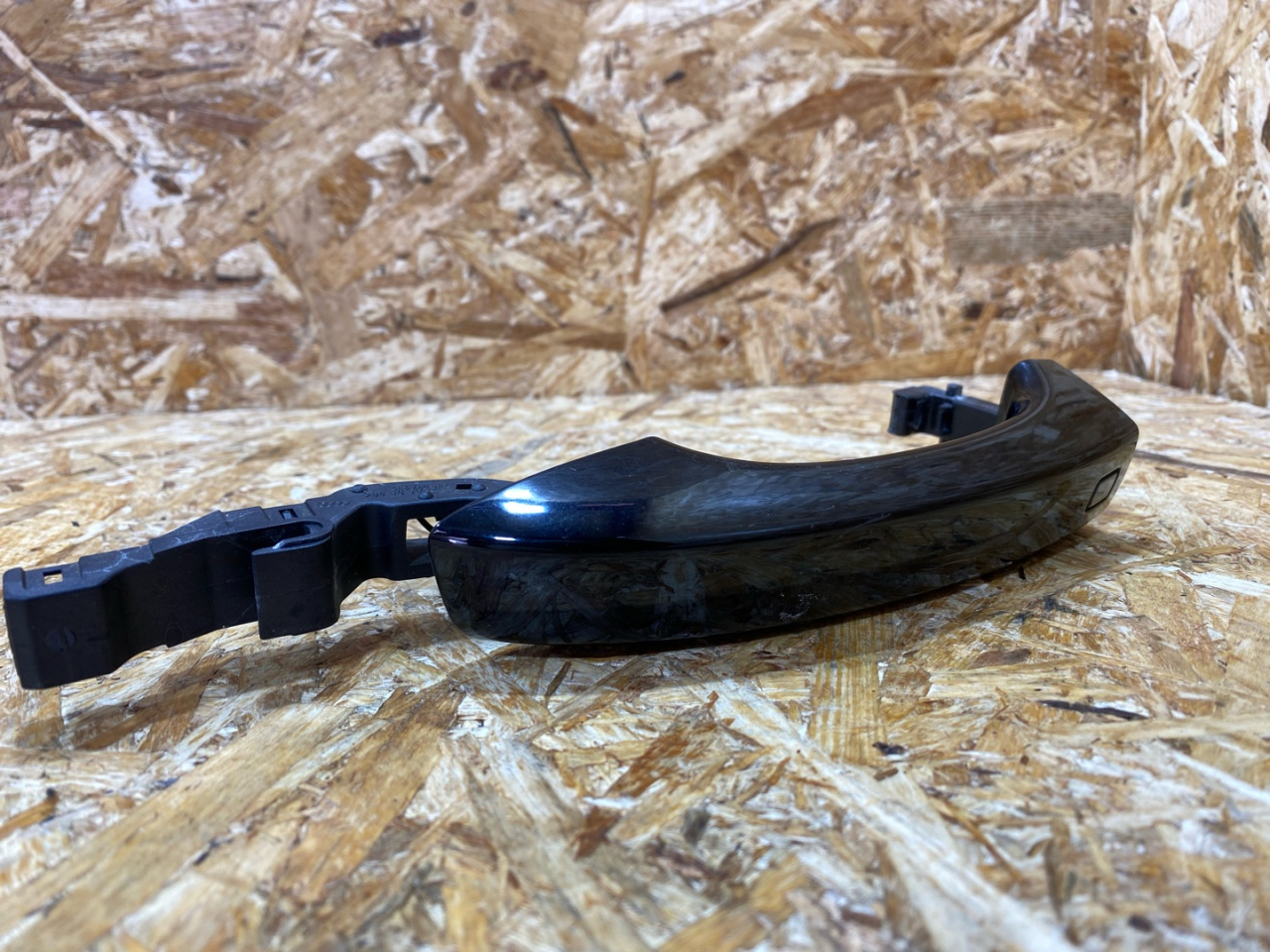 ручка наружная задняя левая Audi Q7 4M 2016, 3.0 л., дизель, 4H0837205 - фото №1