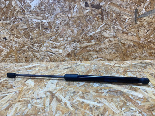 амортизатор капота Audi Q5 FY 2018, 2.0 л., дизель, 80A823359A