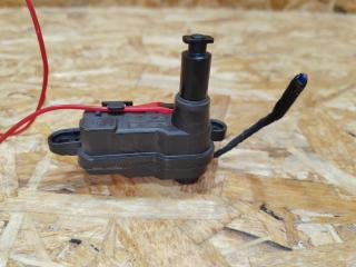 замок лючка топливного бака Audi A4 B9 2016, 2.0 л., бензин, 8V0862153A