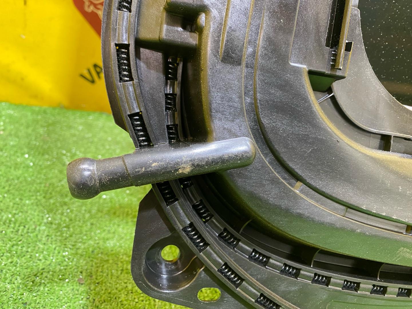 люк Audi Q3 F3 2023, 2.0 л., бензин, 4M8877049C, 4M8877055C, 4M8877056B - фото №12