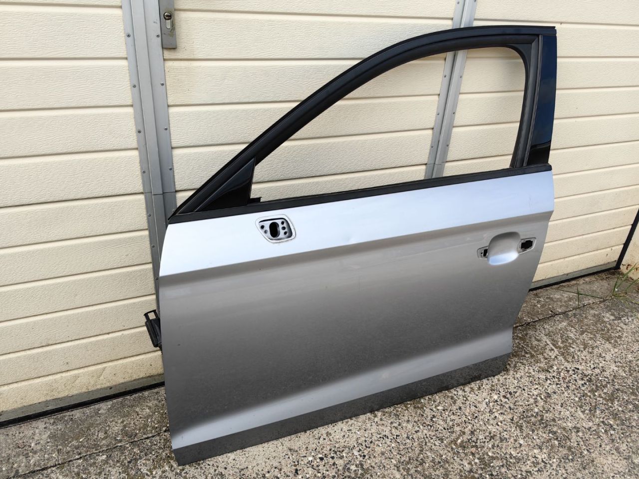 дверь передняя левая Audi A3 8V 2015, 1.4 л., бензин, 8V5831051B - фото №1