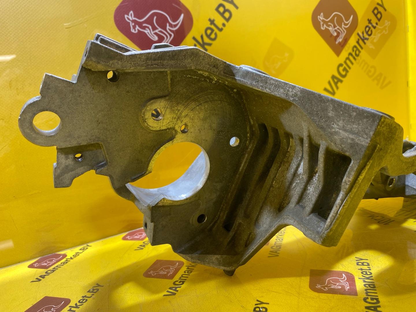 кронштейн генератора Volkswagen Caddy 4 поколение 2018, 2.0 л., дизель, 04L903143D - фото №6