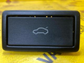 кнопка открытия багажника Volkswagen T-Roc 1 поколение 2022, 2.0 л., бензин, 3G0959831B