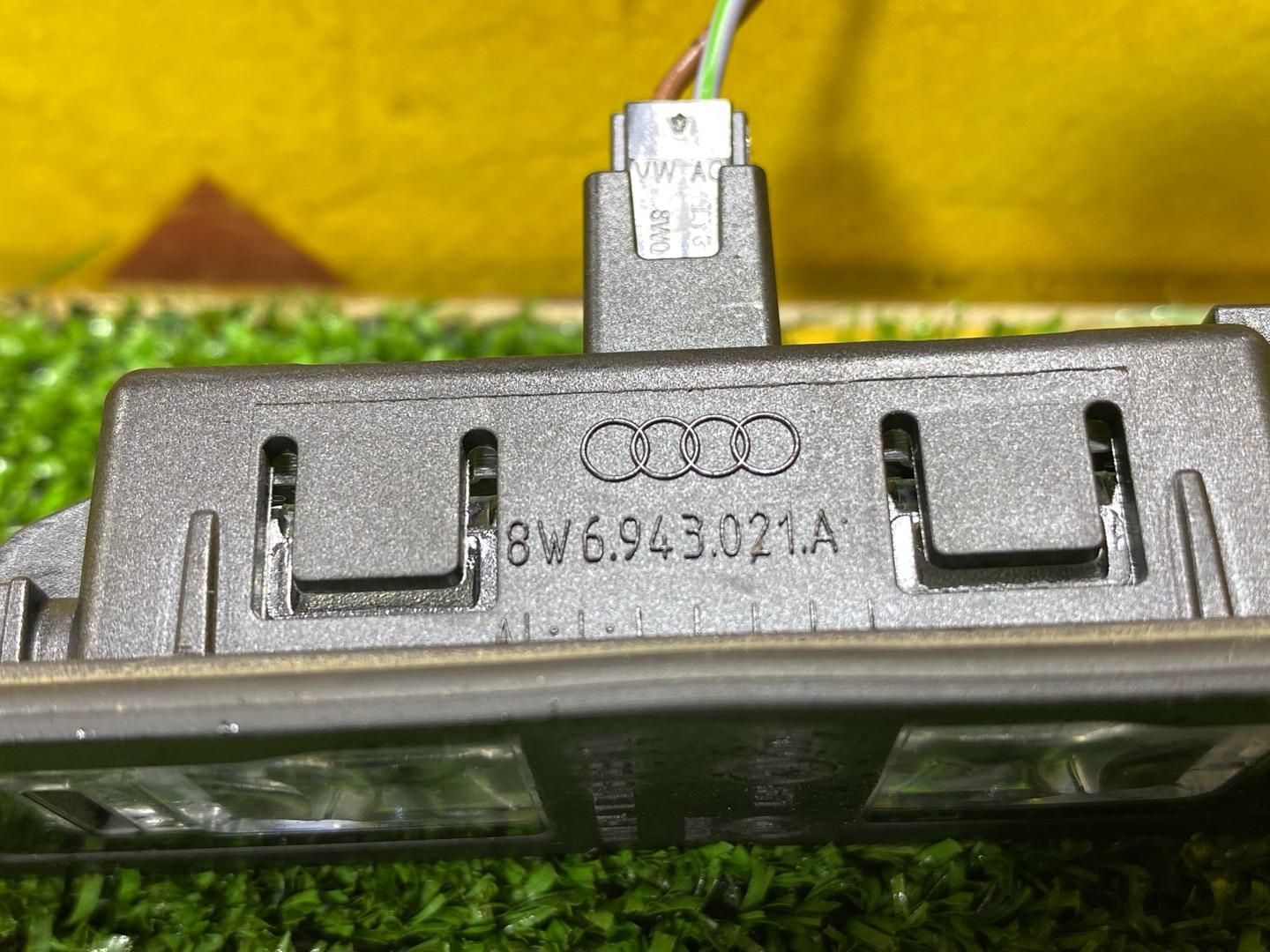 подсветка номера Audi Q3 F3 2023, 2.0 л., бензин, 8W6943021A - фото №9