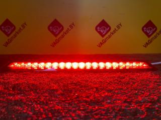 дополнительный стоп-сигнал Audi Q7 4L [рестайлинг] 2013, 3.0 л., дизель, 4L0945097