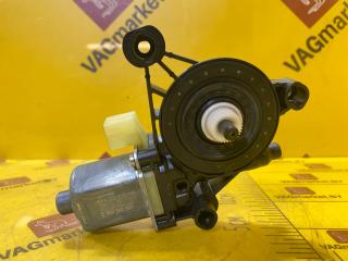 моторчик стеклоподъемника Volkswagen T-Roc 1 поколение 2022, 2.0 л., бензин, 5Q0959801A