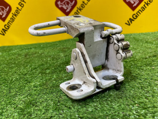 петля двери Audi Q7 4L [рестайлинг] 2014, 3.0 л., дизель, 8E0831411E