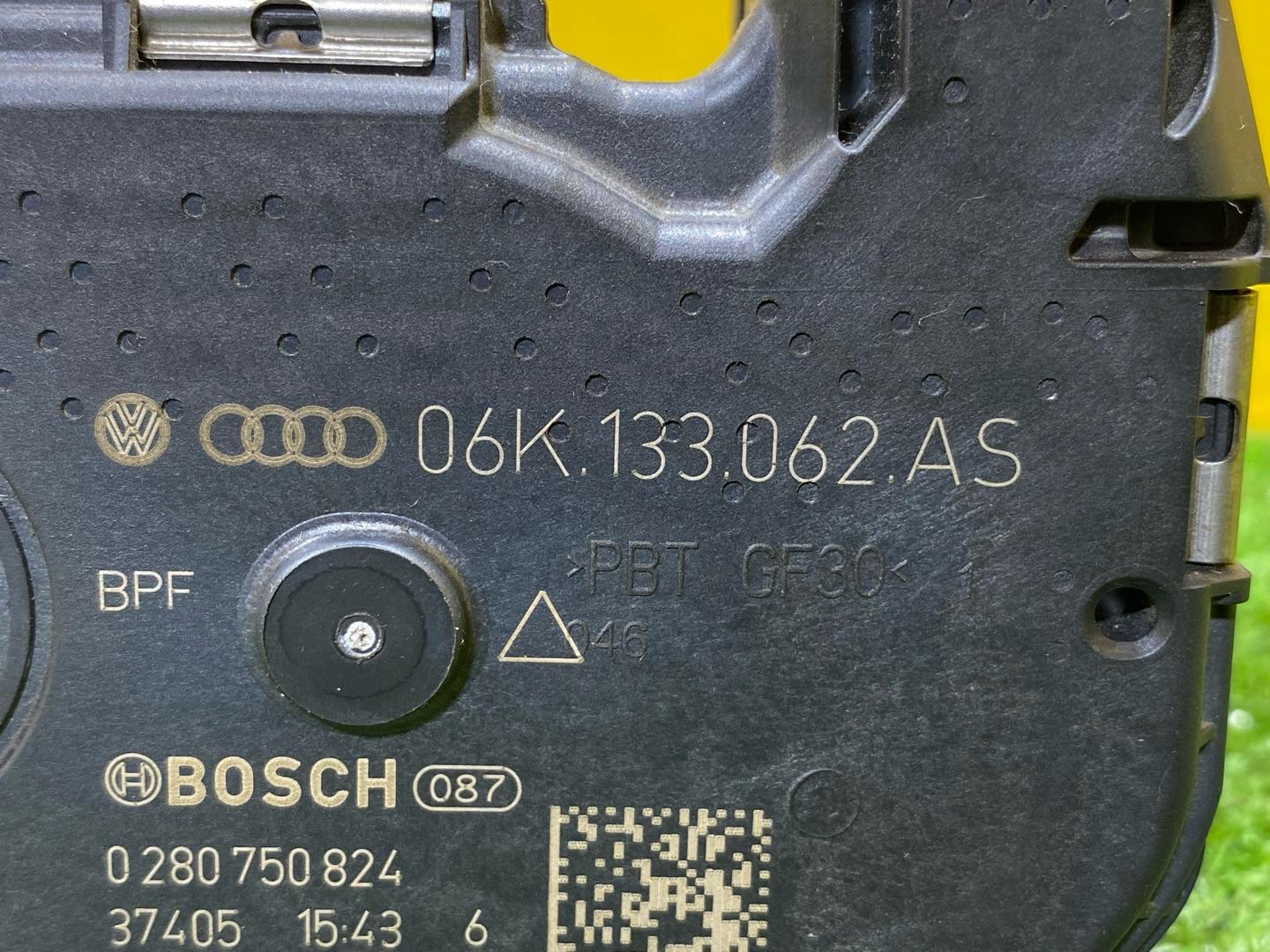 заслонка дроссельная Audi Q3 F3 2023, 2.0 л., бензин, 06K133062AS - фото №5