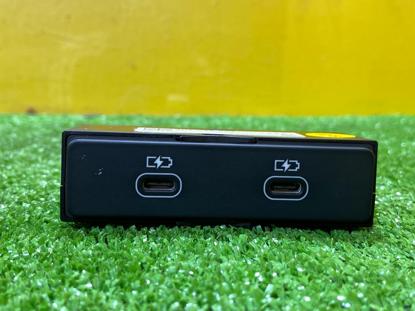 разъем AUX / USB